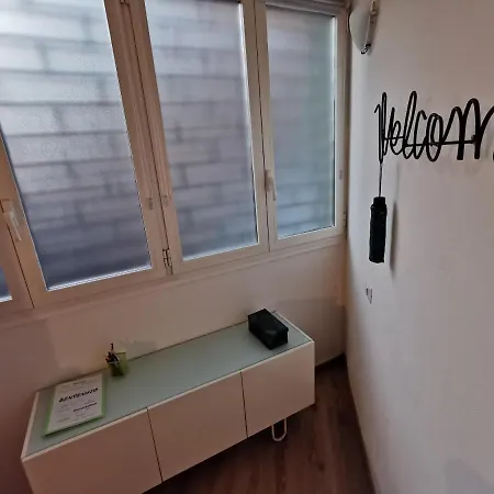 Navigli Area- New Loft Fully Equipped 5 Pax Apartment Milan Exterior photo